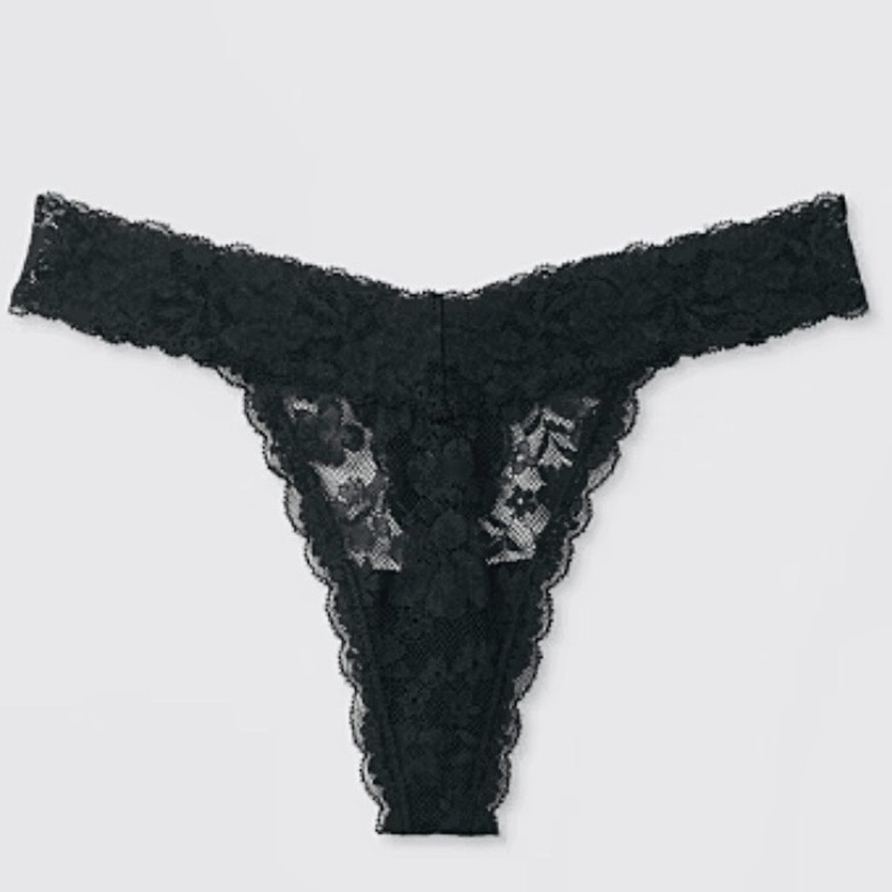 NWT Allover Lace Thong
Underwear Size XS - Auden